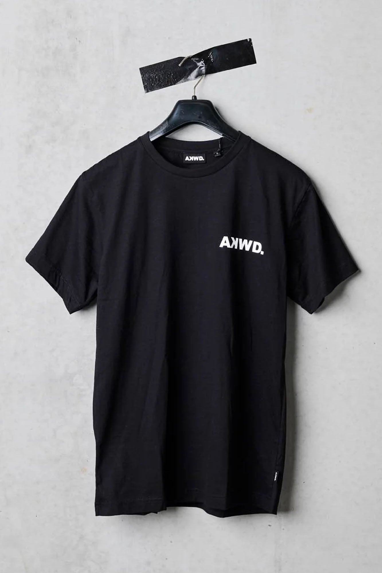 SOCIAL DISTANCING TEE